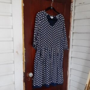 Garnet Hill Navy and White Floral Long Sleeve Dress With Front Pockets